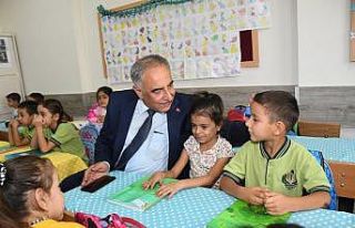 Rektör Turgut, İlköğretim Haftasını kutladı
