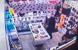 Satılmaz dediği telefon tezgahtan çalındı