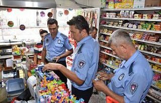 Şehzadeler Belediyesi zabıtasından okul çevrelerinde...