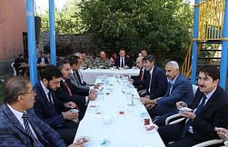 Şemdinli’de aşure dağıtımı