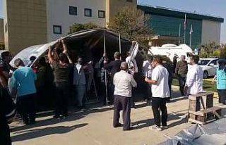 Silivri Devlet Hastanesi’nin bahçesine çadır...