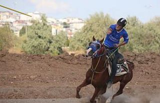 Sivas’taki atlı cirit müsabakaları nefes kesti