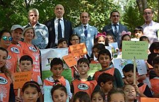 Söke’de çöp toplayıp, İklim Grevine dikkat...