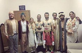 ‘Sui Generis Tiyatro’ Türkiye’nin her yerinde