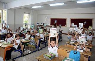 Suriyeli 1500 öğrenci konteyner kentte eğitim görmeye...