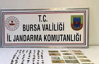 Tarihi eser satıcısına suçüstü: 133 sikke ile...