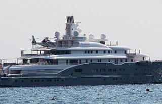 Tehlike anında 100 metre yaklaşanı batırıyor