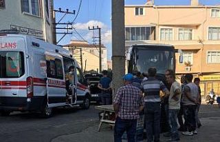 Tekirdağ’da görünmez kaza: Otobüs ile otomobilin...