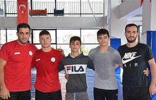 Toygun Aktop ve Mulla Kağan Taşçı, Güreş Balkan...