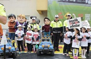 Trafik Eğitim Tırı Türkiye yollarında