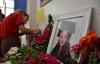 Trafik kazasında hayatını kaybeden arkadaşlarını...