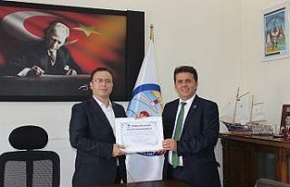 Türkeli Kaymakamı Zadeleroğlu’na ’Fahri hemşehrilik...