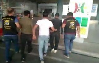 Tuzla’da gümüş tespih gaspçıları yakalandı