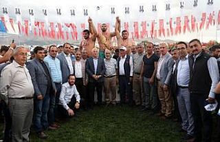 Uluslararası Altın Kemer Karakucak Güreşleri nefes...