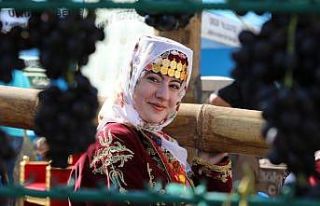 Ürgüp Bağ Bozumu festivali kortej yürüyüşü...