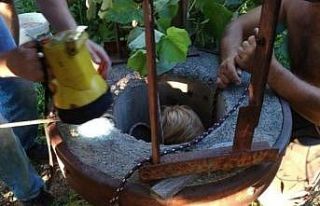 Üvey babası tarafından kuyuya atılan çocuk kurtarıldı