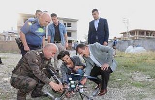 Vali Akbıyı, hurda malzemelerden drone yapan genci...