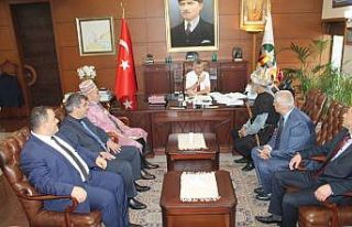 Vali Bektaş’a kaftan giydirildi