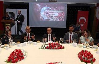 Vali Çakacak, gaziler onuruna yemek verdi