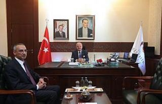 Vali Çakacak, Sivrihisar Kaymakamı Kılıç’ı...