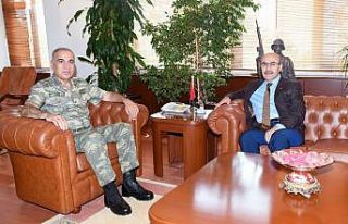 Vali Demirtaş’tan Tümgeneral Erhan Uzun’a ziyaret