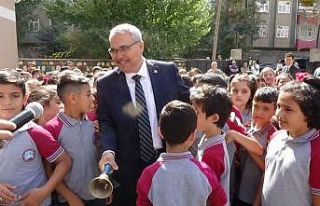 Vali Gündüzöz: “O çocuklar da okuyabilirdi”