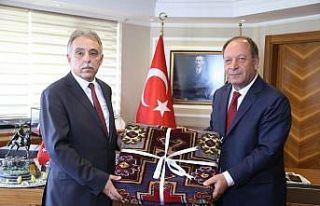 Vali Toprak’tan Başkan Oprukçu’ya ziyaret