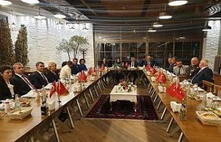Vali Yazıcı’dan komutanlara veda yemeği