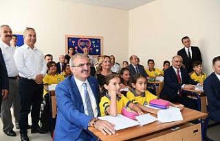 Yeni eğitim öğretim yılı için tören düzenlendi