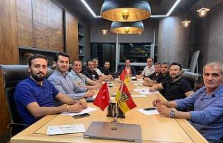 Yeni Malatyaspor yönetimi ‘Futbol Köyü’ için...