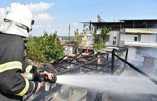 10 yıl önce boşandığı eşine kızıp evini yaktı