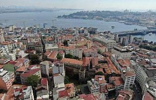 700 yıllık Ceneviz surlarının son durumu havadan...