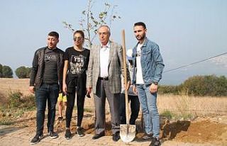 70 fidan toprakla buluştu