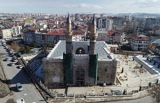 748 yıllık Gök Medrese müzeye dönüştürülüyor