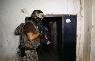 Düğmeye basıldı, 74 gözaltı kararı