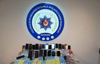 Aksaray ve İstanbul’da kaçak cep telefonu operasyonu:...