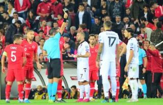 Alınlarınızdan öpüyoruz