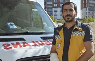 Ambulans şoföründen örnek davranış