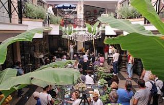 Antikacılar Çarşısı’nda mezat heyecanı