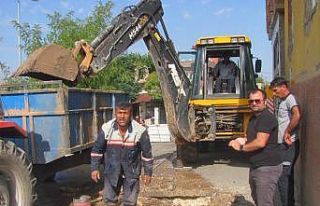 Araban’da patlayan borular ilçeyi susuz bırakıyor