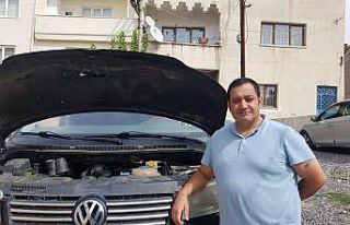 Aracın kaputunu açtığında gördüğü manzara...