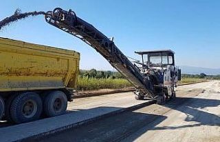 Asfalt çalışması öncesinde yollar kazınıyor