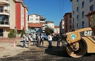 Asfalt ekipleri Şefkat Gökbayrak Sokak’ta