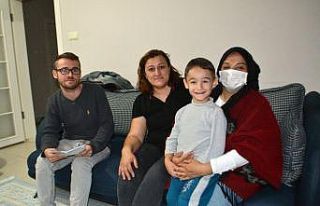 Aynı hastalıktan ağabeyini ve annesini kaybetti,...