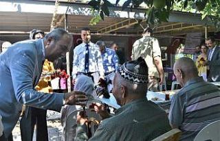 Bahçacı, huzurevi sakinlerini ziyaret etti