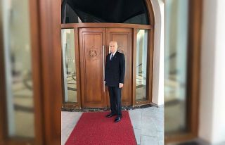 Bahçeli’den sakalsız fotoğraflar