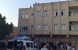 Balkondan hurda verirken akıma kapılan kadın hayatını...