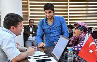 Başkan Dinçer halk gününde vatandaşları tek...