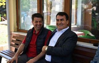 Başkan Dündar halkla el ele