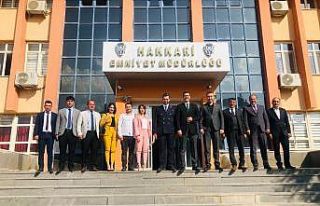 Başkan Ocak, şehit aileleri ve protokol üyelerini...